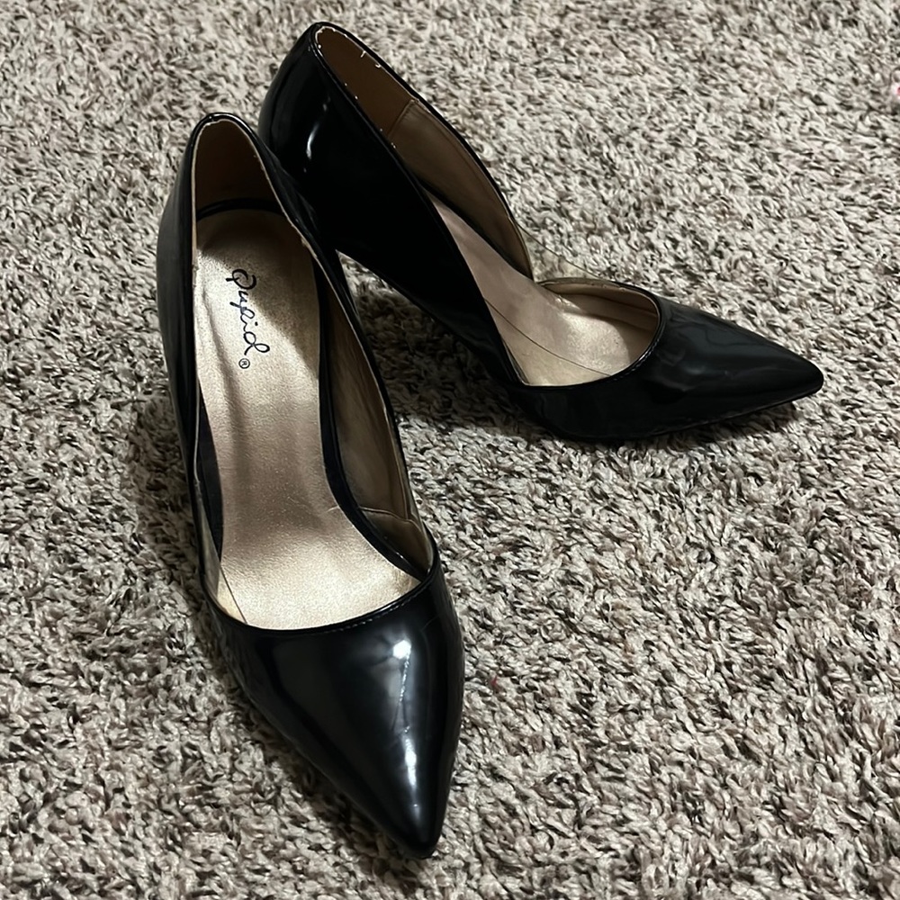 Patent Black Pointed Heels
